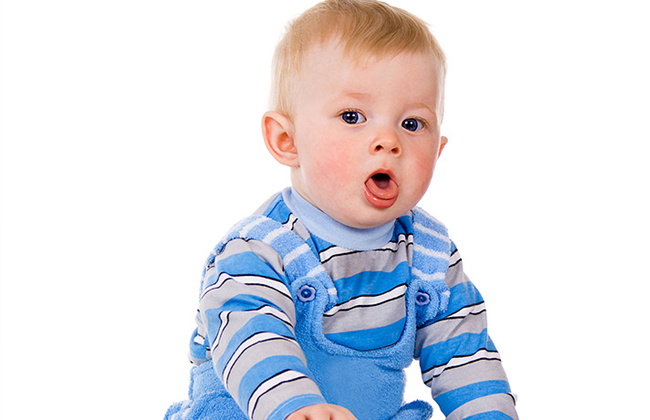 أنواع حساسية الحليب عند الرضع
