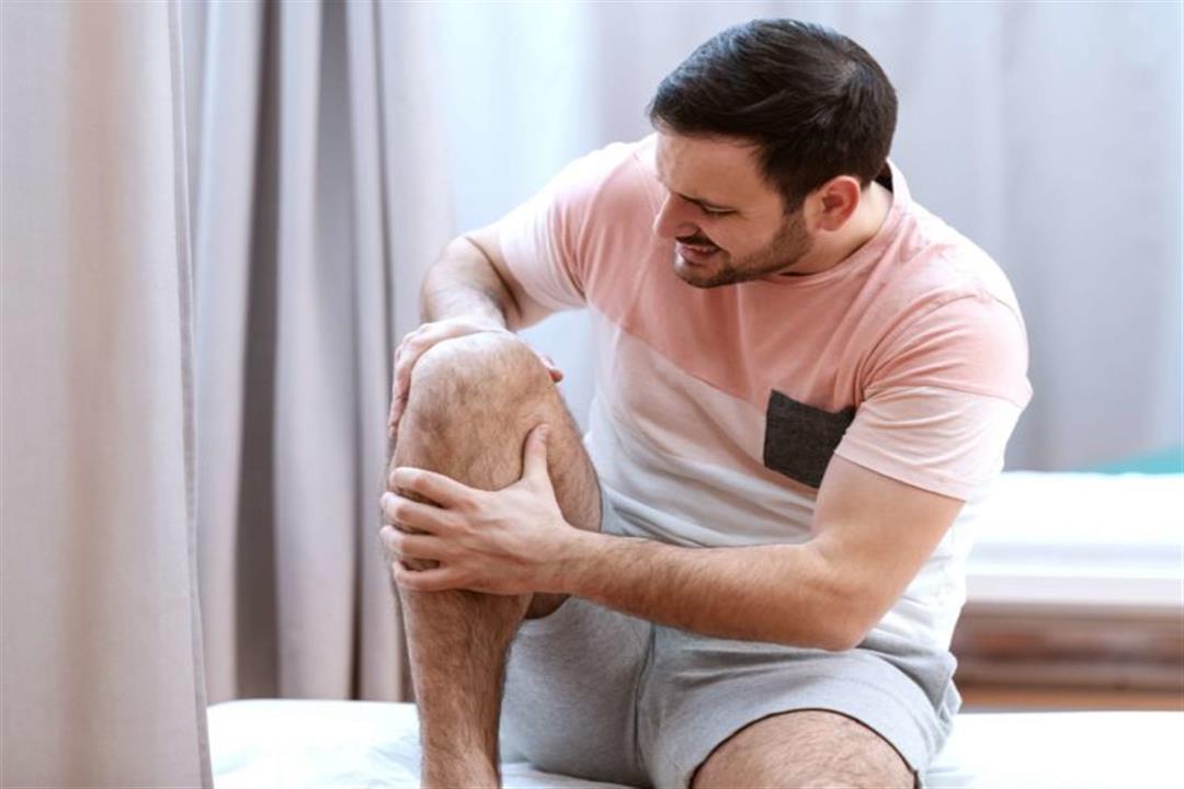 أعراض هشاشة عظام الركبة وكيفية التعامل معها