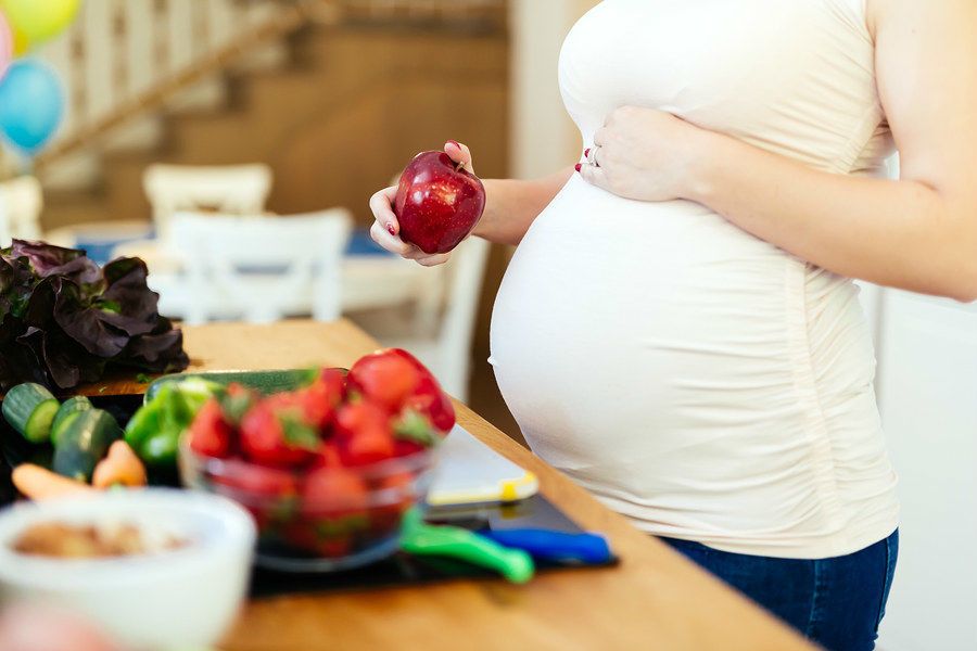 كيفية توازن النظام الغذائي خلال فترة الحمل