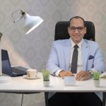 دكتور احمد محمود عبد الله دكتور امراض النساء والتوليد أخصائي الحقن المجهري وتأخر الإنجاب بمستشفي نور الحياة للخصوبة-مناظير عضو الجمعية الأوروبية للخصوبة في مدينة نصر