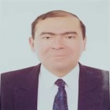 دكتور طاهر اسماعيل استاذ نسا و توليد بكلية الطب جامعة الازهر رئيس قسم امراض النسا و في حدائق القبة
