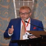 دكتور خالد بسيم علي استشارى وأستاذ جراحة الأعصاب والعمود الفقري قصر العينى جامعة القاهرة في المقطم