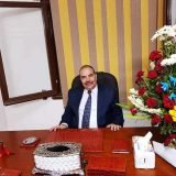 دكتور شوقي إسماعيل استشاري جراحة التجميل وتنسيق القوام في جانكليس