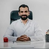 دكتور أحمد الباز متخصص في التركيبات في التجمع