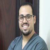 دكتور كيرلس كمال أخصائي اسنان في مدينة اسيوط