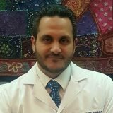 دكتور عمرو عرفه أخصائي عظام في مدينة نصر