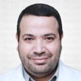 دكتور أحمد إبراهيم طبيب باطنية في الروابي
