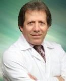 دكتور دمدثر حافظ  في مدينة الكويت