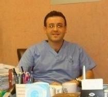 دكتور عامر الأسود طبيب و اخصائي جراحة العيون في الدوحة الجديدة