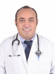 دكتور كريم نبيل مشهور أستاذ علاج الأورام (م) بكلية طب القصر العينى جامعة القاهرة في المعادي