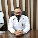 دكتور أحمد أمين أخصائي باطنة في المنيل
