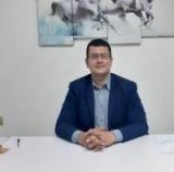 دكتور ياسر محمد سالم اخصائى علاج وتجميل الاسنان في ستانلي