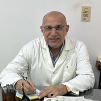 استشاري طب و جراحة الفم و الاسنان