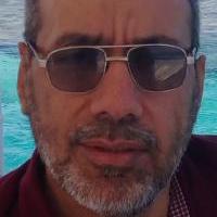 استاذ واستشاري الأمراض الجلدية والتجميل وأمراض الذكورة