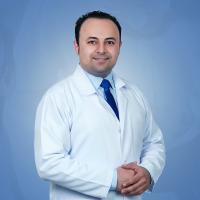 استشاري جراحة الأطفال وحديثي الولادة