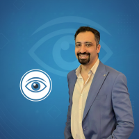 استشاري طب و جراحة العيون و القرنية المخروطية و تصحيح الابصار بالليزر