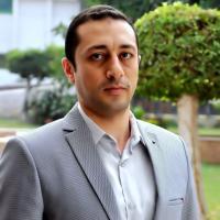 أستاذ مساعد واستشارى الأمراض الباطنيه و أمراض وزراعة الكلى والضغط والسكر بمستشفيات القوات المسلحة