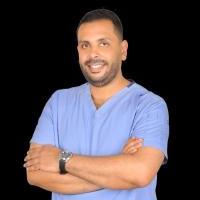 أخصائي امراض النساء والتوليد