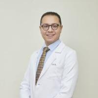 دكتور محمد اليونسي استشاري جراحات التجميل والحروق في اسيوط