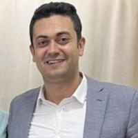 استشاري جراحة العظام و العمود الفقري