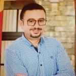 اخصائي جراحة العظام والمفاصل 
اخصائي جراحة عظام الاطفال والمناظير والعمود الفقري