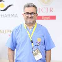 استشارى جراحه العظام والمفاصل والعمود الفقرى
