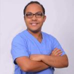 أخصائي علاج طبيعي واصابات الملاعب