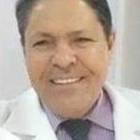دكتور ناجي عبد السميع أستاذ واستشاري تركيبات وزراعة الأسنان والليزر ووكيل الكلية في الدقي