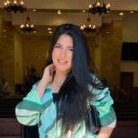 اخصائيه الفم والاسنان