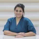 دكتورة رنا نجم استشاري زراعة وتركيبات الاسنان، مدرس بكلية طب الاسنان ، جامعه في سموحة