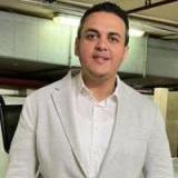 إستشاري طب و جراحة و تجميل الأسنان
