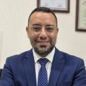 استشارى طب و جراحة العيون