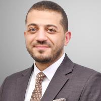 استشاري جراحة العظام و المفاصل و إصابات الملاعب - مستشفي جامعة القاهرة