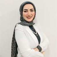 دكتورة آية حمودة محمد آدم أخصائية جراحة الفم و الأسنان في مدينة السلام
