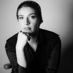 أخصائى جراحه و تجميل الأسنان 
زميل كليه الجراحين الملكيه بإدنبره