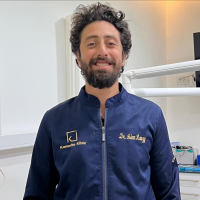 دكتور إسلام أحمد رمزي اخصائي جراحه الفم و الاسنان في الدقي