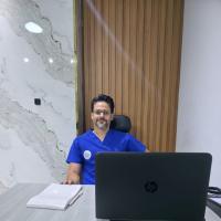 اخصائى جراحة الفم والأسنان عضو الجمعية المصرية لزراعة الاسنان دبلومة تجميل الاسنان جامعة ليدز بانجلترا