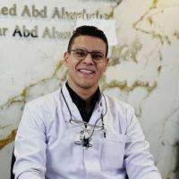 اخصائي علاج الجذور _ ماجستير علاج الجذور _ القصر العيني _ زميل الجمعية الالمانية لزراعة الاسنان