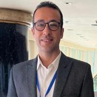 استشارى جراحات و مناظير الكلى و المسالك البولية و امراض الذكورة مستشفيات جامعة القاهرة