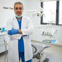 اخصائى طب وجراحه الفم و الاسنان