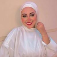 بكالريوس طب و جراحة الفم و الاسنان 
جامعة مصر للعلوم و التكنولوجيا فبراير 2020