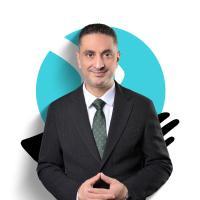استشاري جراحات العظام و الكسور- زميل الكلية الملكية للجراحين بانجلترا