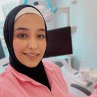 اخصائي طب اسنان الاطفال والتجميل عضو الجمعيه الامريكيه لتجميل الاسنان
