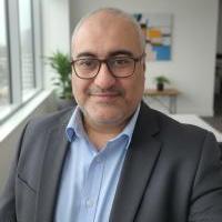 أستشاري جراحة العظام والمفاصل