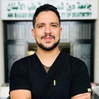 اخصائي الفم والاسنان وعلاج الجذور