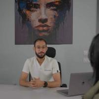 اخصائي جراحه و تجميل الفم والاسنان