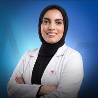 أخصائية زراعة الأسنان والحشوات التجميلية والتركيبات الثابتة والمتحركة