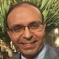 دكتوراه و استشاري أول الباطنة العامة و أمراض و زرع الكلي و أمراض الكلي المناعية و أمراض ضغط الدم و الغسيل الدموي