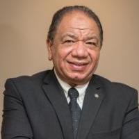استشاري طب وجراحة الفم والاسنان