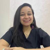 اخصائي جراحة الفم والاسنان